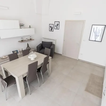 Drooms. Felline