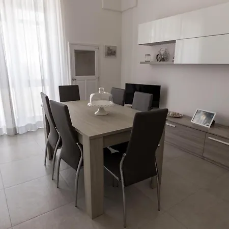 Drooms. Felline