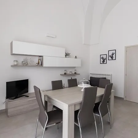 Drooms. Felline